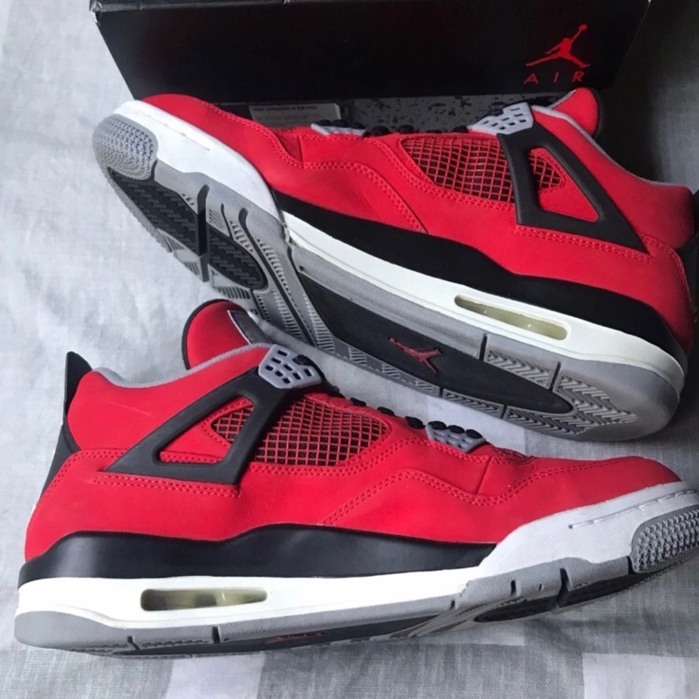 Jordan 4 Toro Bravo